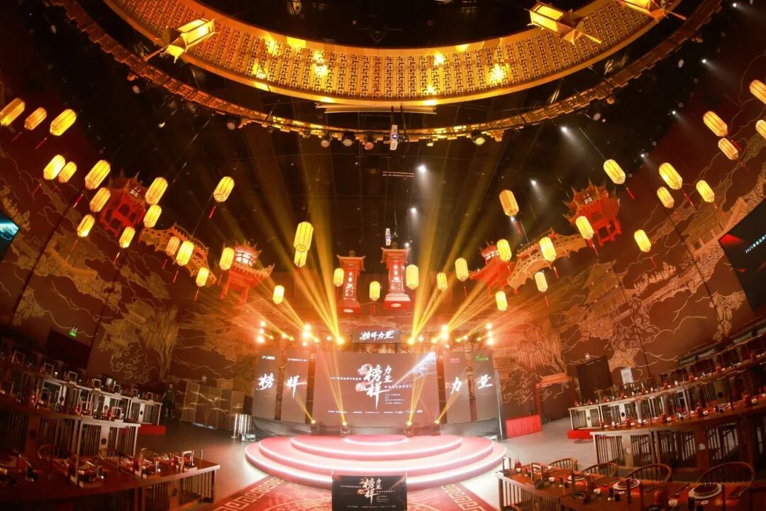 榜样力量 | 强辉精工瓷砖斩获2025年度家居领军品牌(图2)